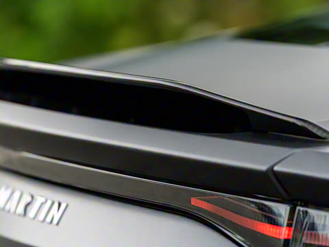 2023�� DBS Superleggera V12 Coupe