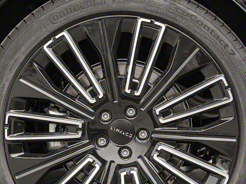 2025�� 240����Ultra�˶���