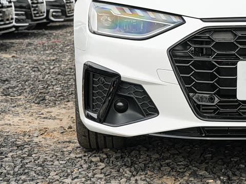 2026�� 200���������� 40 TFSI ����������