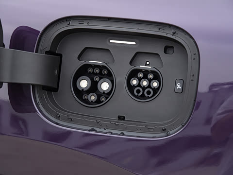 2025�� ���� Ultra�� 53.4kWh 6���� (896�߼����״