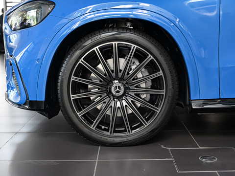 2026�� ����� 400 L 4MATIC