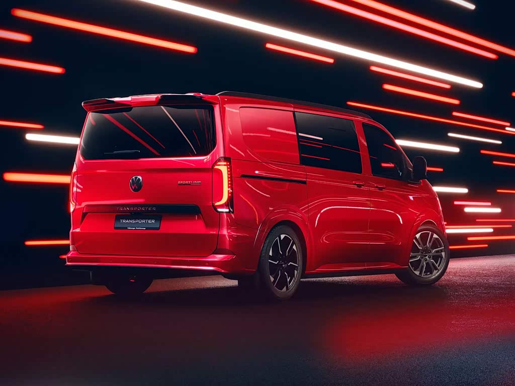 Volkswagen Transporter T7, Минивэн: фото поколения