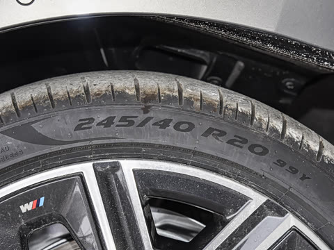 2026�� 530Li ������ M�˶���װ