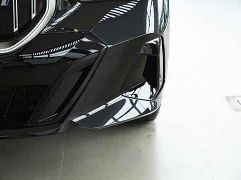 2026�� �Ŀ� eDrive 40L M�˶���װ