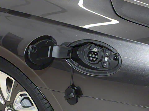 2026�� 4.0T V8 Mulliner