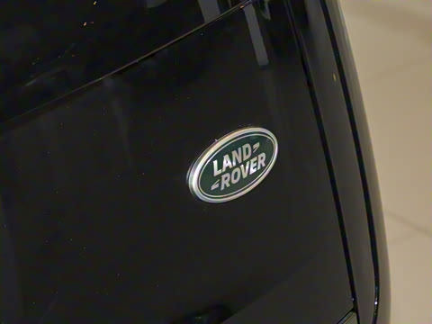 2025�� 3.0 L6 360PS ʢ����