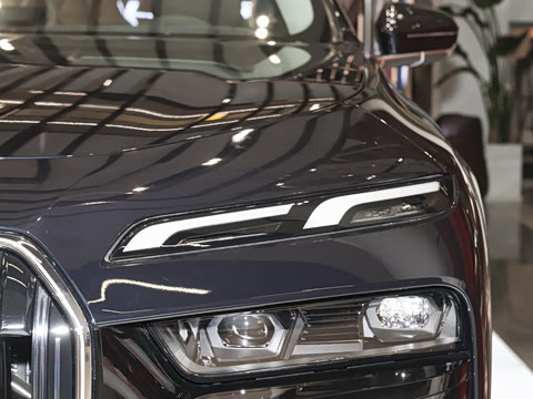 2026�� 735Li M�˶���װ