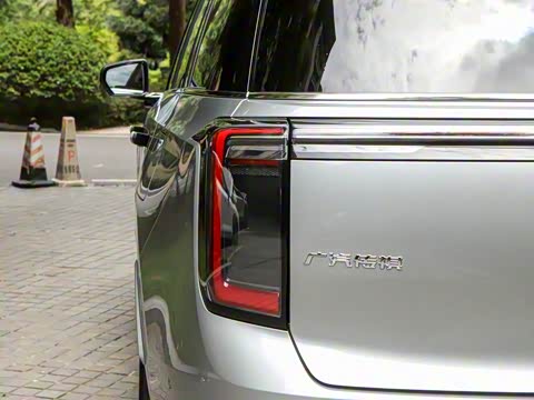 2025�� Ǭ�� UItra 6��