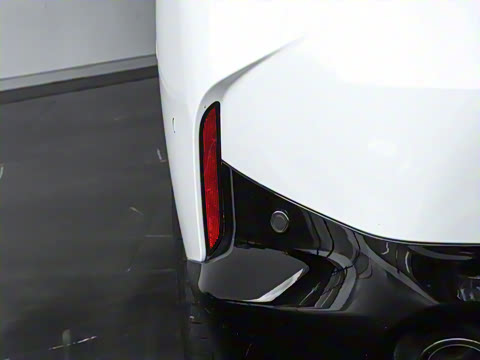 2025�� 225i M�˶���ҹ��װ