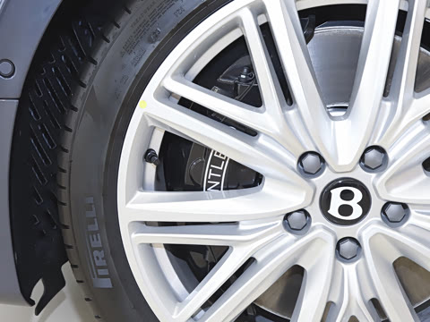 2026�� 4.0T V8 ��׼��