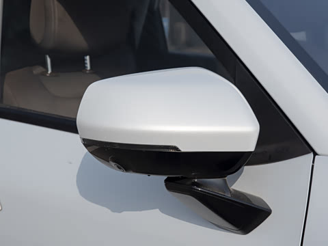 2026�� 1.5T 6MT ������ 