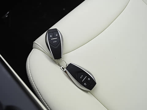 2026�� 705km MAX����������