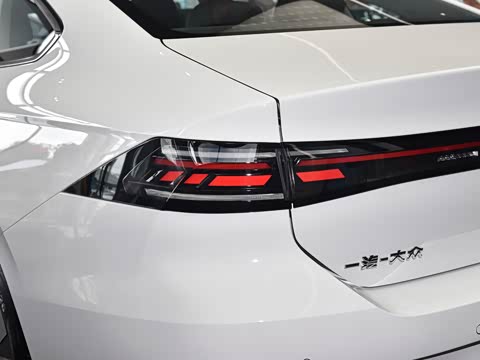 2026�� L 300TSI DSG ��Ӣ��