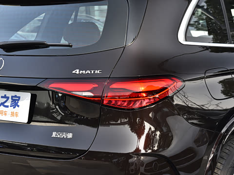 2026�� GLC 300 L 4MATIC ������ 5��