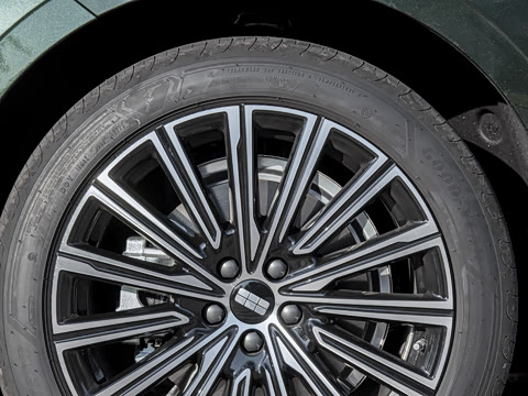 2026�� 225km EM-P Զ�����ǺӰ�+ҫҹ��װ