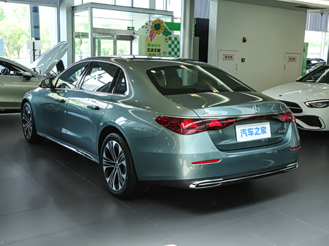 2026�� �Ŀ� E 300 L ������