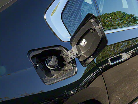 2026�� 735Li M�˶���װ