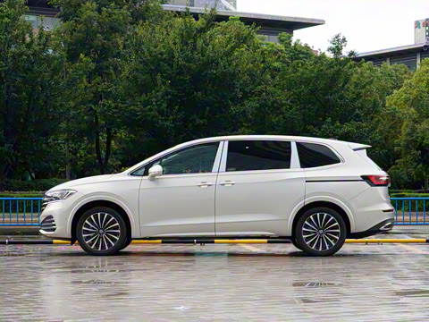 2024�� 380TSI ����