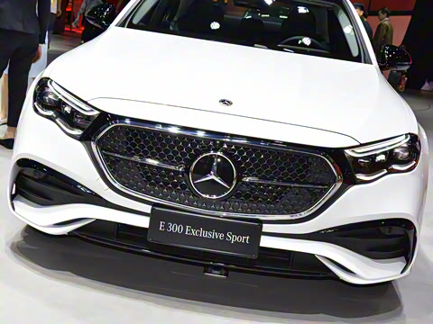 2026�� E 300 �������˶���