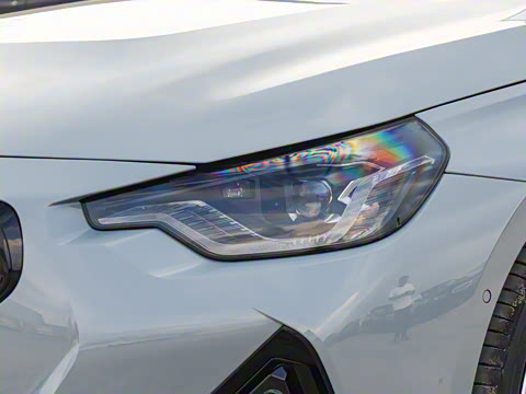 2025�� M240i xDrive