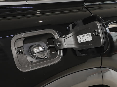2026�� 40 TFSI quattro ����� ������װ 7��