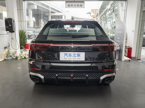 2026�� RS Q8 4.0T performance