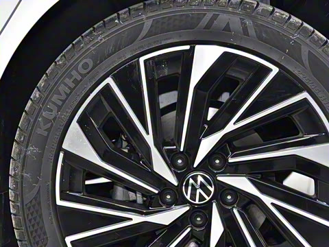 2026�� L 300TSI DSG ������