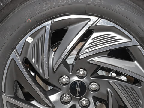 2025�� 1.5T ���������춯��