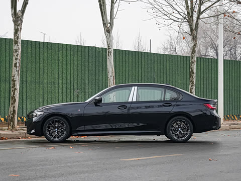 2026�� 330Li M�˶���ҹ��װ