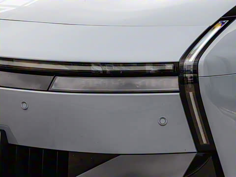 2025�� 750 ���������� Ultra