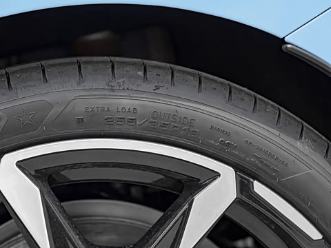 2026�� M240i xDrive
