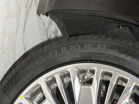 2024�� 4.0T V8��