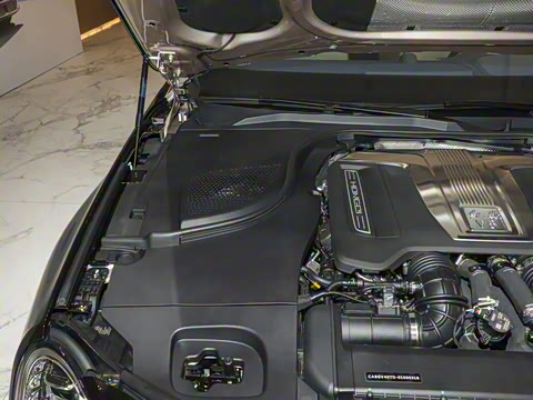 2024�� 4.0T V8��