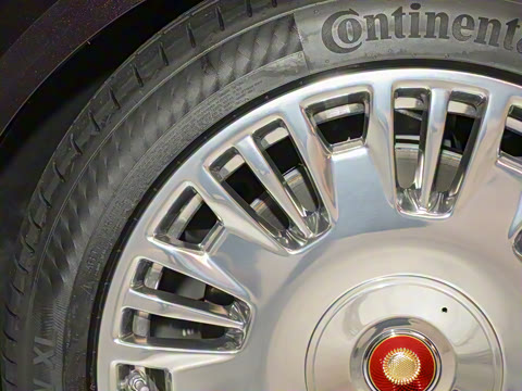 2024�� 4.0T V8��