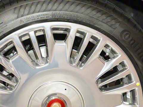 2024�� 4.0T V8��