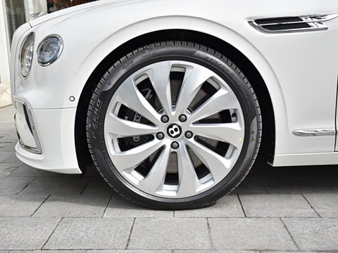 2026�� 4.0T V8 ��׼��