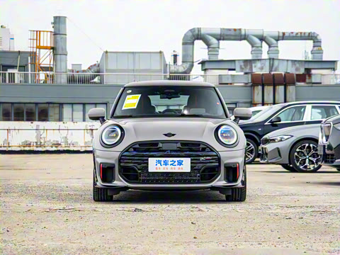 2025�� JOHN COOPER WORKS