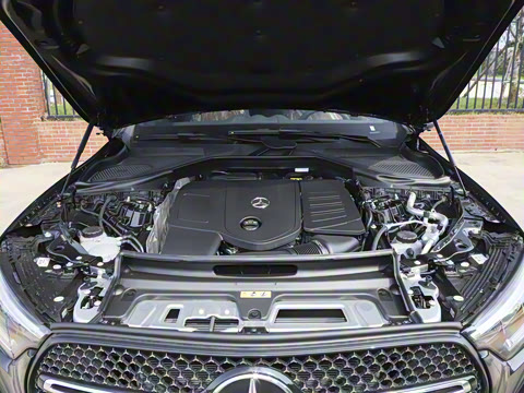 2026�� GLC 260 4MATIC ����SUV