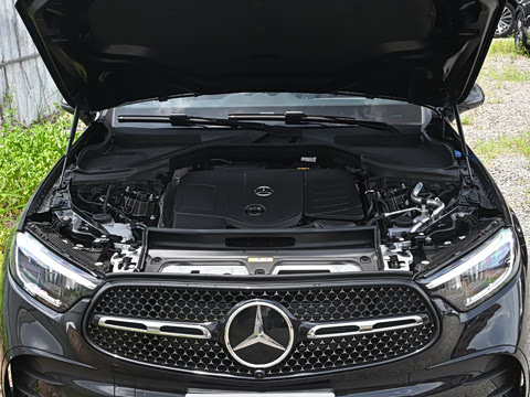 2026�� �Ŀ� GLC 300 4MATIC ����SUV