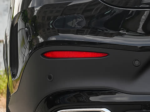 2026�� �Ŀ� GLC 300 4MATIC ����SUV