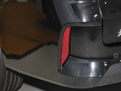 2026�� 2.0L �ֶ����ᾫӢ�� 7�� CNG