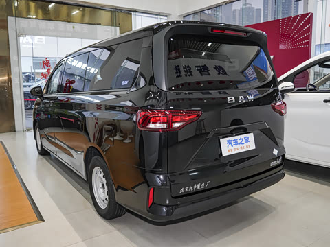 2026�� 2.0L �ֶ����ᾫӢ�� 7�� CNG