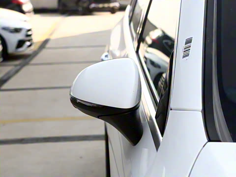 2026�� GLC 300 L 4MATIC ������ 5��