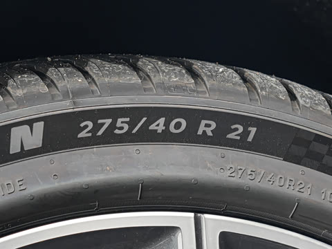 2025�� xDrive 30Li ������M�˶���ҹ��װ