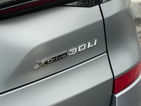 2025�� xDrive 30Li ������M�˶���ҹ��װ