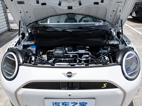 2026�� 463km COOPER SE ����������