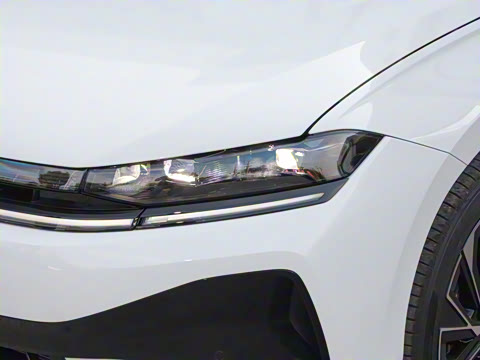 2026�� L 300TSI DSG ������