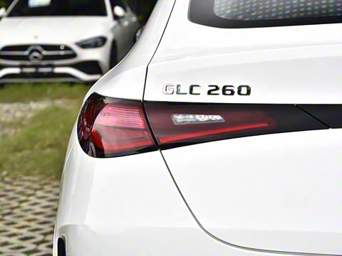 2026�� GLC 260 4MATIC ����SUV