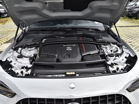 2025 Ŀ AMG CLE 53 4MATIC+ ܳ