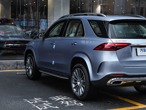 2025�� �Ŀ� GLE 450 4MATIC ������